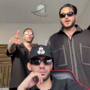 دانلود آهنگ چیزی نگو چشات همچیو گفتن بهشون مگه میشه 1 Chizi Nago