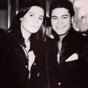 دانلود آهنگ گفتی که چاره سفره گفتی دعا بی اثره 1 Gofti Ke Chare Safare