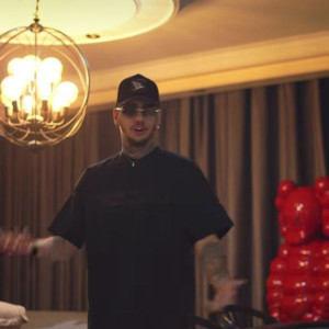 دانلود آهنگ باور کن این همه آدم اگه کسی تورو از یادم برد 1 Bavar Kon In Hame Adam