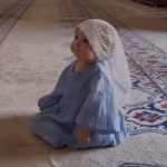 دانلود آهنگ حمومش میکنه مامانش حمومش وای وای